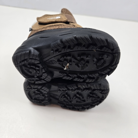 The North Face Kids Tan and Black Boots - Picture 7 of 8